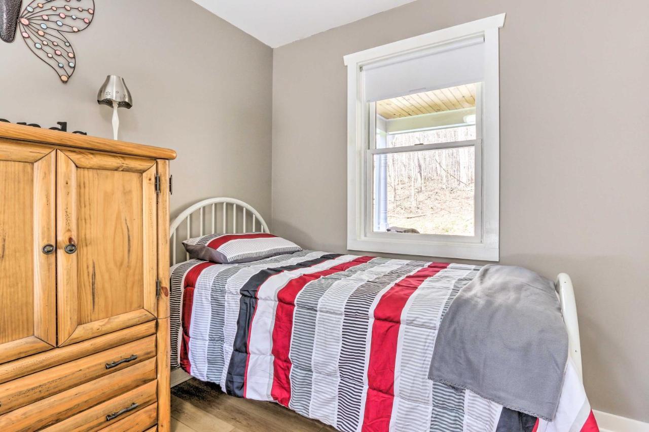 Peaceful And Secluded Knoxville Retreat With Deck エクステリア 写真
