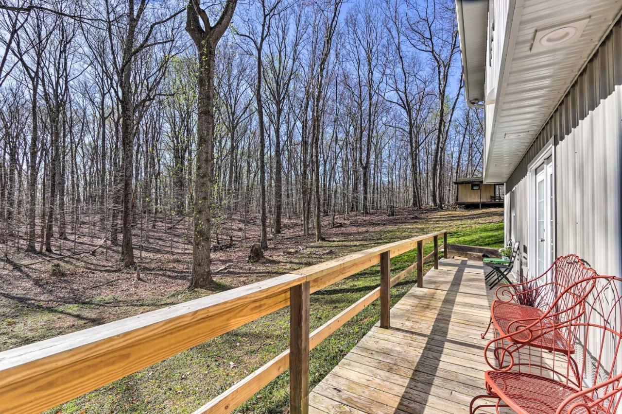 Peaceful And Secluded Knoxville Retreat With Deck エクステリア 写真